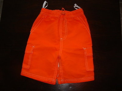 Oranje bermuda mt. 80